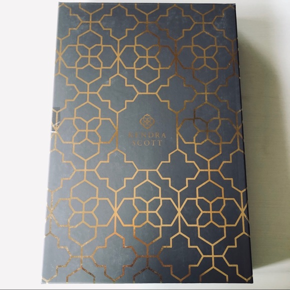 Kendra Scott Stone Slab Tray - Picture 4 of 8